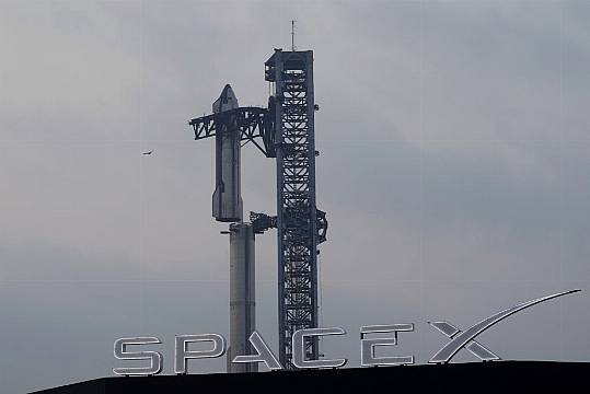 Spacex’s Starship Rocket Makes Its Fourth Test Flight From Texas