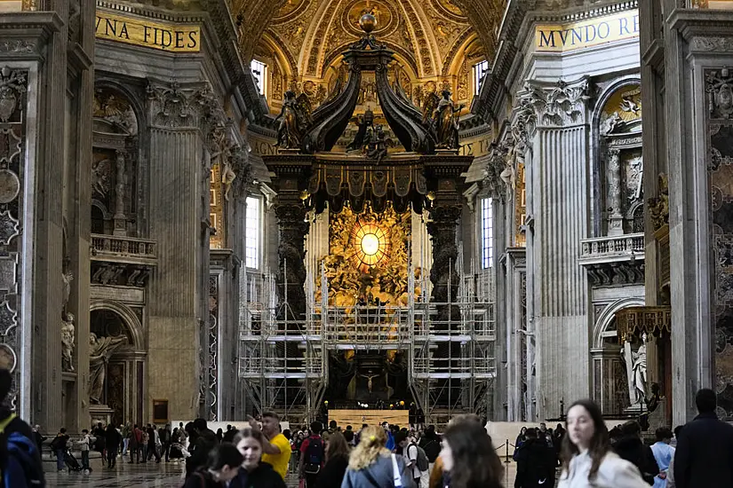 Vatican Detains Ex-Employee Who ‘Tried To Sell Back Altar Canopy Manuscript’