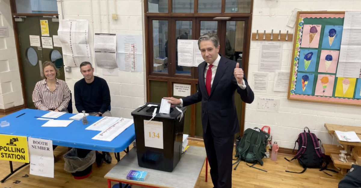 Polls open as voting gets underway in three landmark elections | BreakingNews.ie