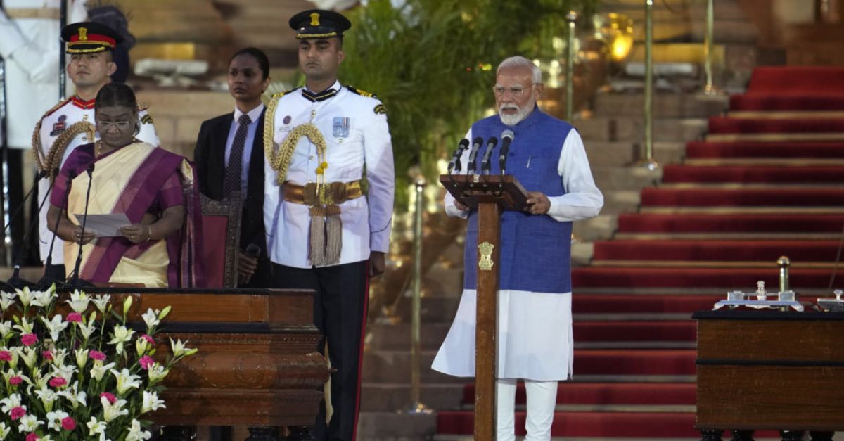 Нарендра Моди положи клетва за рядък трети мандат като министър-председател на Индия