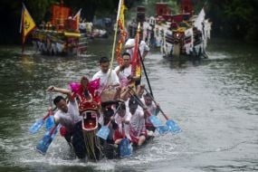 Dragon Boat Racing Puts Modern Twist On An Ancient Tradition