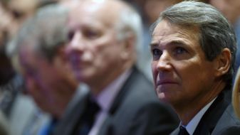 Former Scotland And Liverpool Defender Alan Hansen Seriously Ill In Hospital