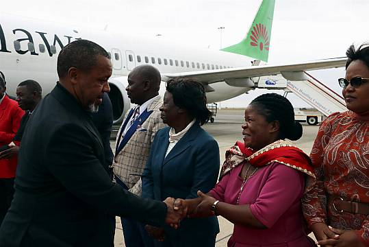 Soldiers In Malawi Search Forests For Missing Plane Carrying Vice President