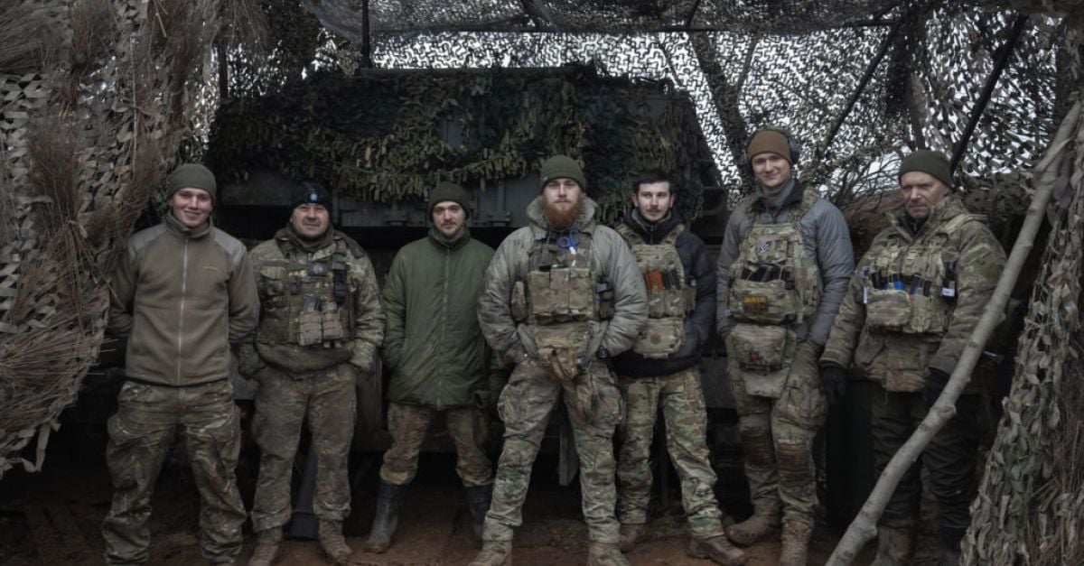 САЩ вдигнаха забраната за оръжия за спорна украинска военна част