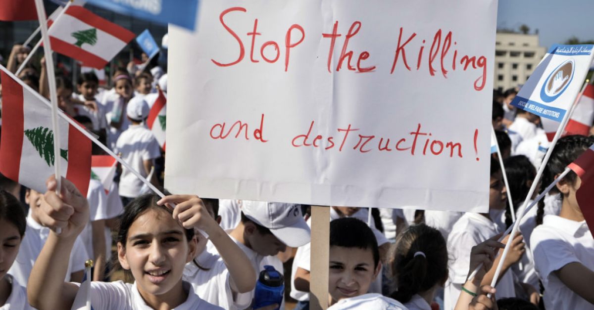 Хизбула изстреля ракети срещу Израел, като преговорите за прекратяване на огъня в Газа са на нож