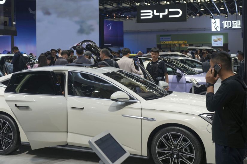 Eu Threatens To Raise Tariffs On Chinese Electric Car Imports