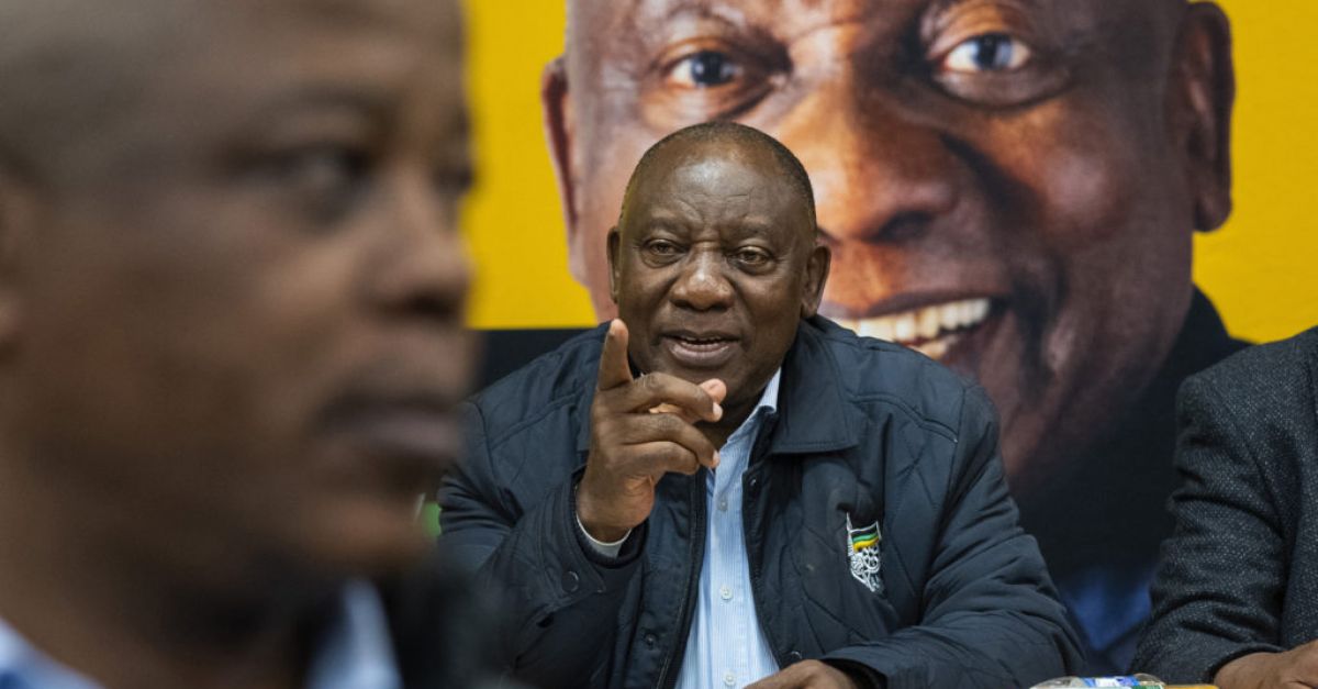 Очаква се южноафриканските политици да изберат президент на страната в
