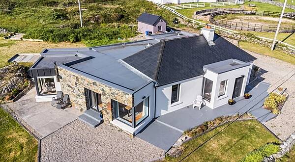 Idyllic Connemara cottage on market for €895,000