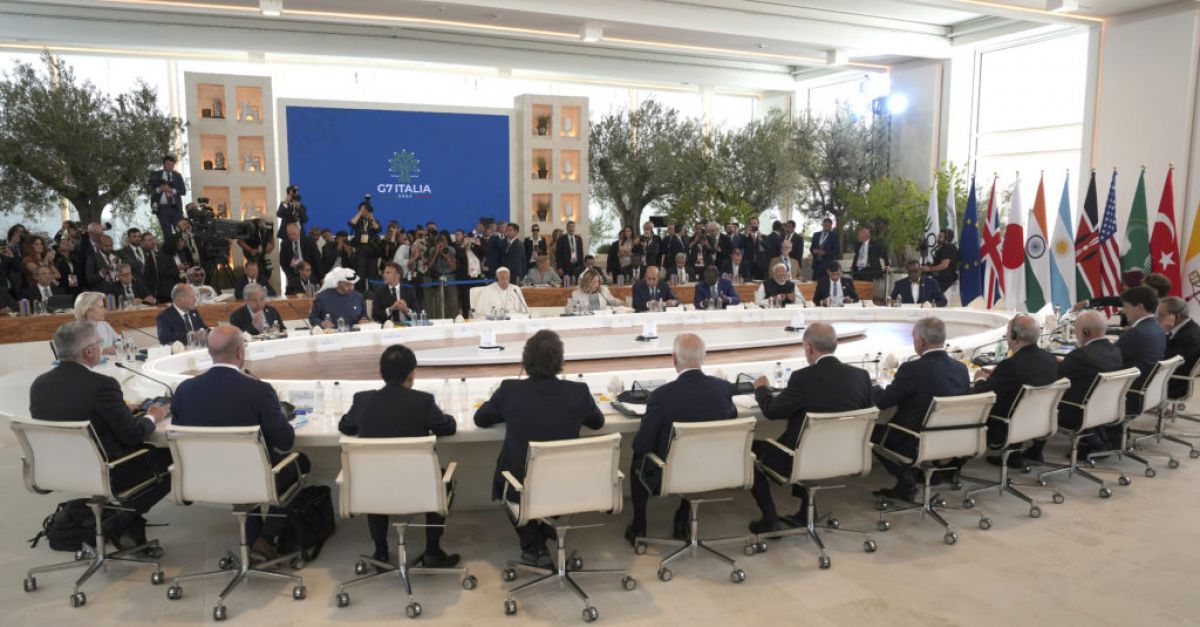 Лидерите на Г-7 се занимават с миграцията, изкуствения интелект и икономическата сигурност в последния ден на срещата