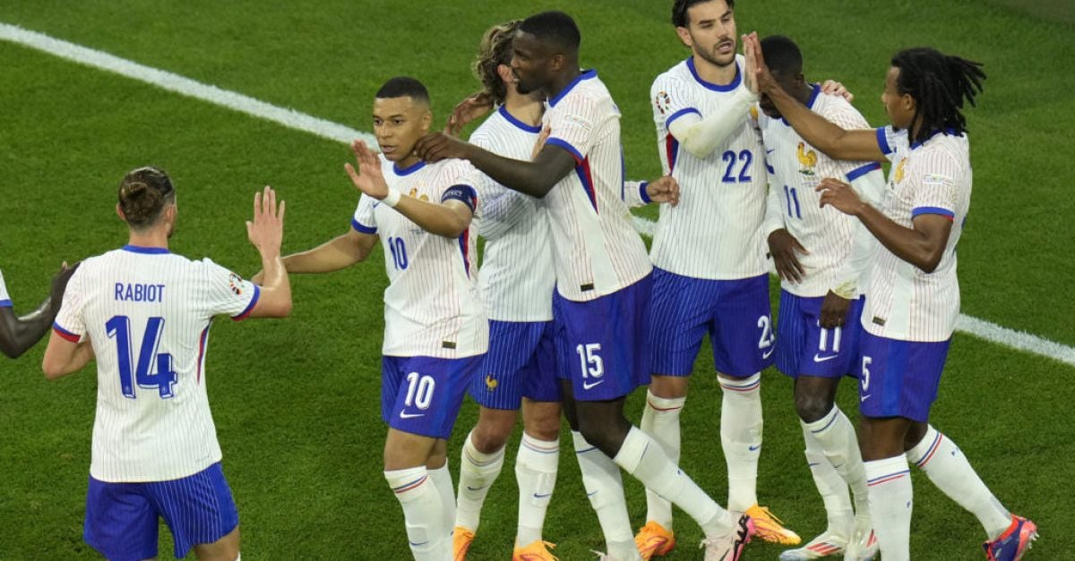 Франция започва с победа на Евро 2024 с минимална победа