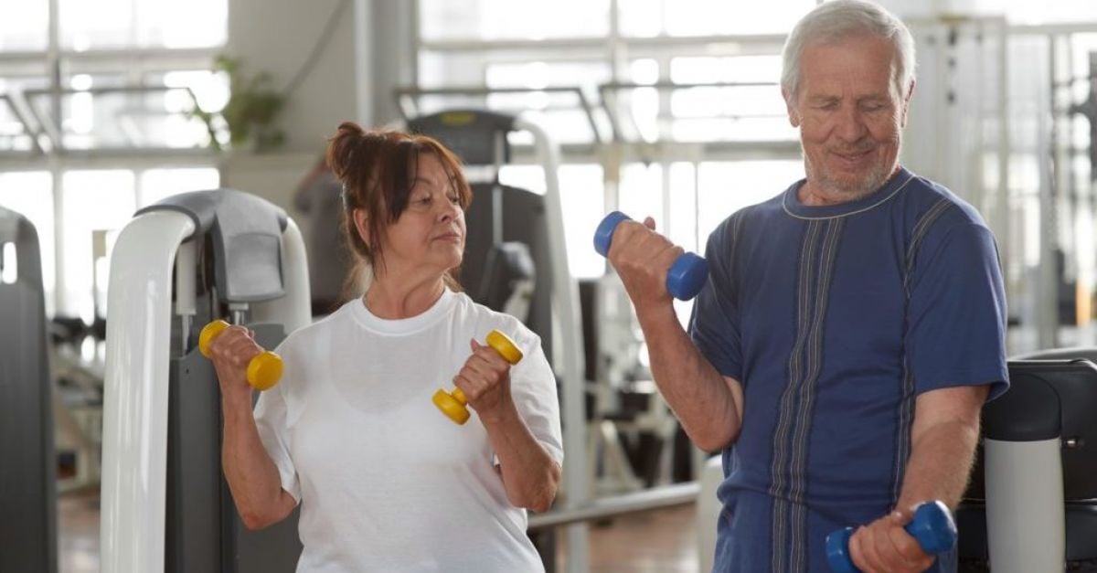 Как тренировките с тежести след пенсиониране могат да поддържат костите и мускулите ви здрави
