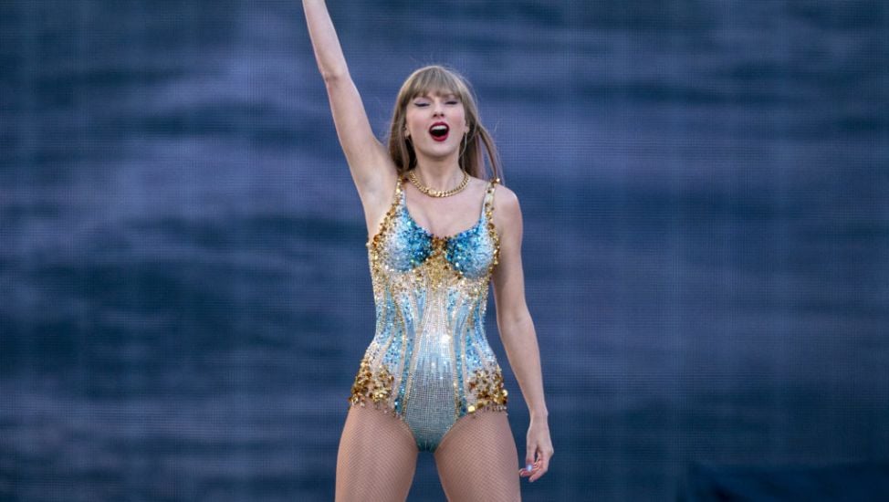 Taylor Swift Greets Fans At Cardiff Gig In Welsh