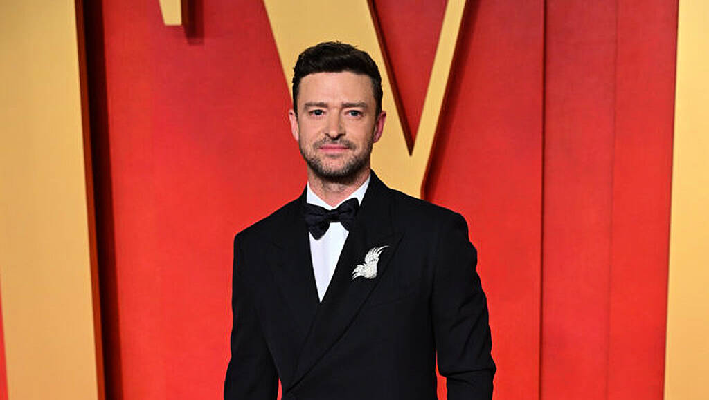 Justin Timberlake admits ‘it’s been a tough week’ at first concert since arrest