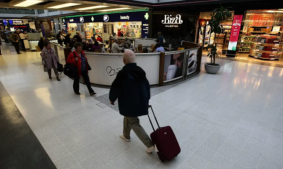 Disruptions At Manchester Airport After Power Cut