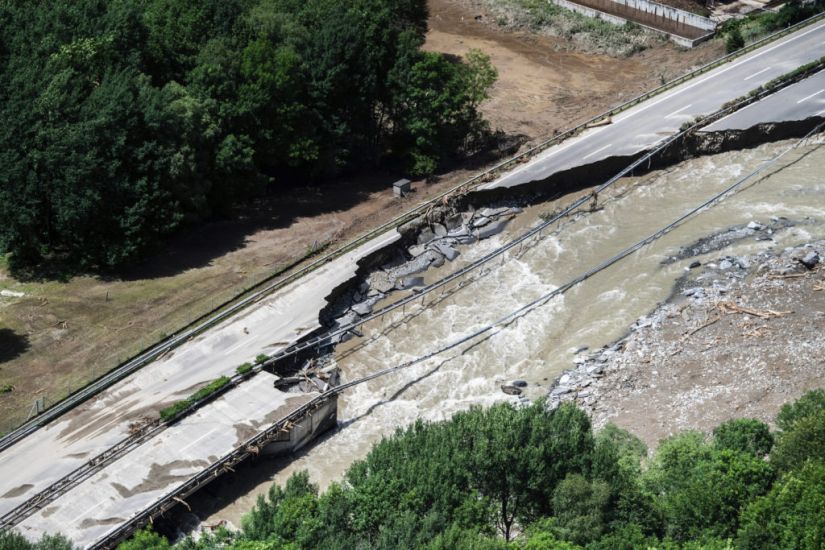 Body Found As Swiss Rescuers Scour Debris After Landslide