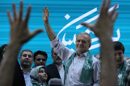 Reformist Candidate In Iranian Election Vows ‘Friendly Relations’ With West
