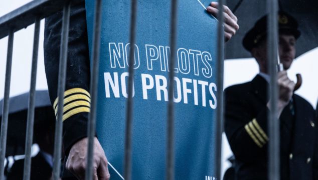 'Mood Of Resilience' Among Aer Lingus Pilots As They Stage Eight-Hour Strike