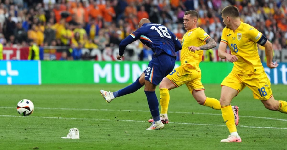Twee late doelpunten van Donyiel Malen leiden Nederland naar de overwinning op Roemenië in Euro 2024