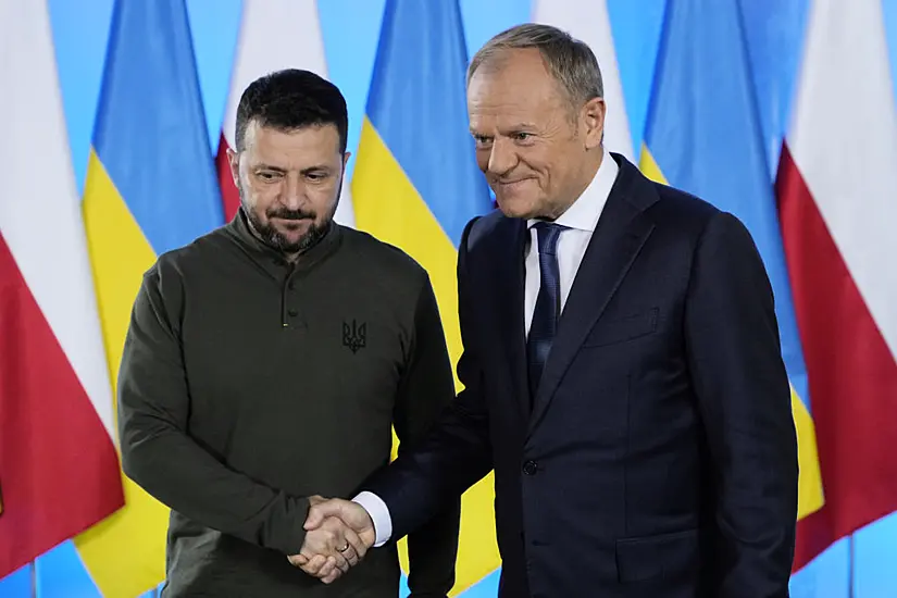 Ukraine’s Zelensky Discusses Further Nato Support With Donald Tusk