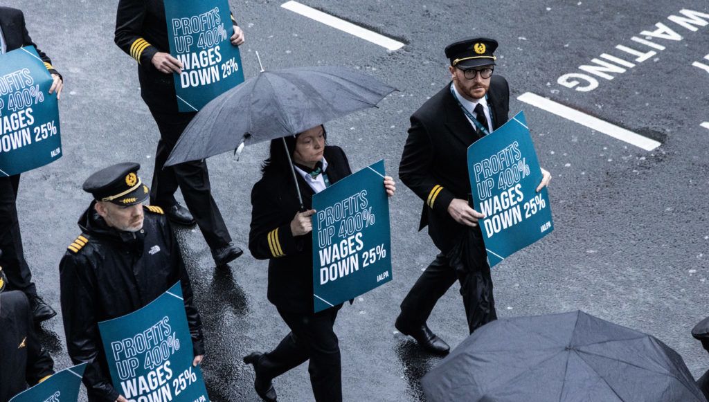 Aer Lingus passengers face more uncertainty as pilots’ pay deal stalls