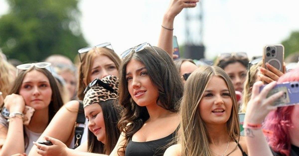 Sugababes откриха Trnsmt с гаражна тематика в Обединеното кралство докато