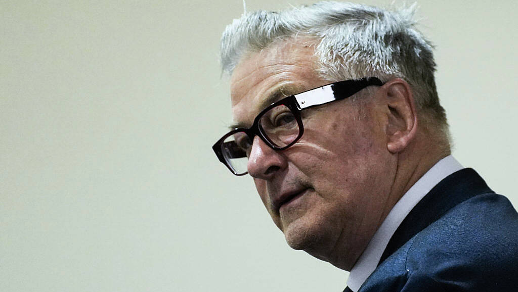 Alec Baldwin thanks supporters after case dismissed: I appreciate your kindness
