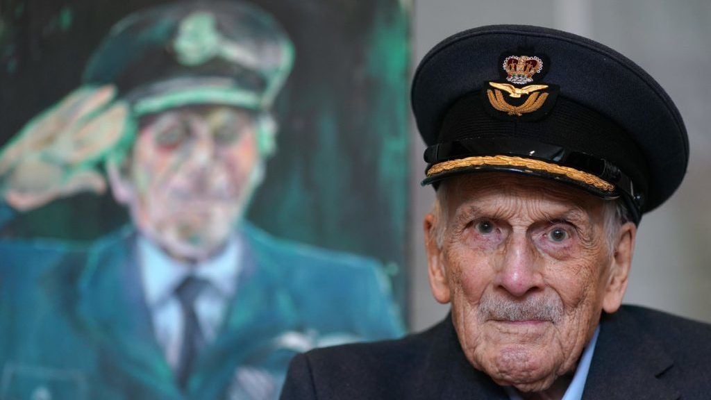 ‘Last of the few’ pilot celebrates 105th birthday in Dublin