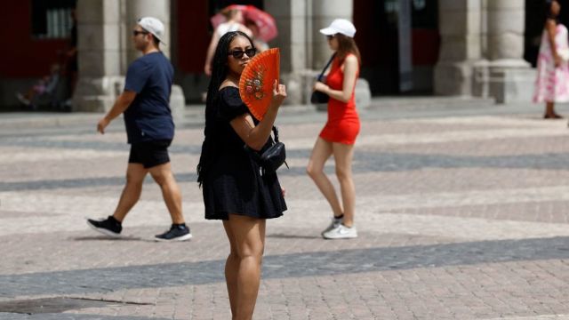 Extreme Temperature Warnings In Spain As Summer's First Heatwave Looms