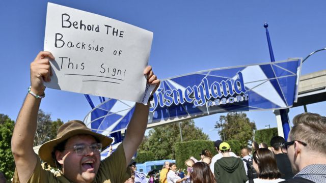 Disneyland Workers Authorise Potential Strike Ahead Of Continued Contract Talks