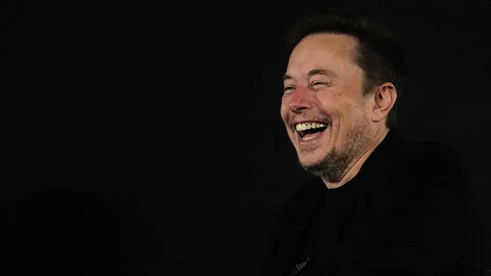 Elon Musk: Tesla Will Begin Using Humanoid Robots Next Year