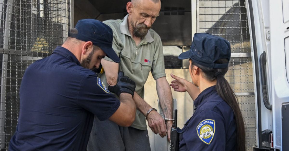 Мъж е изправен пред обвинения в убийство след масова стрелба в старчески дом в Хърватия