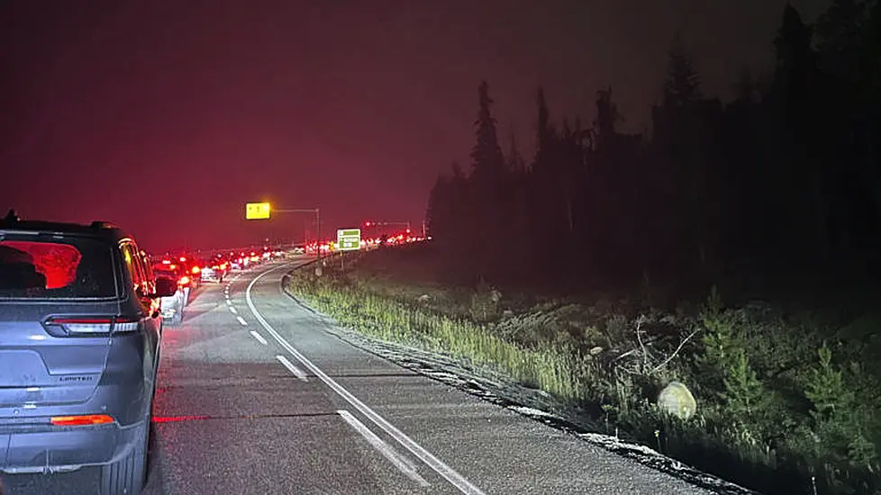 Wildfires Send Thousands Fleeing From Canadian Rockies’ National Park