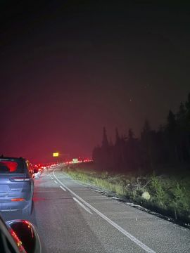 Wildfire Burns Buildings In Canadian Rockies Town Of Jasper