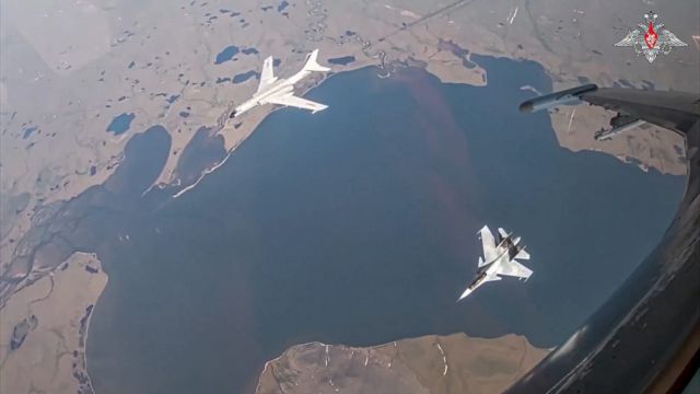 Us And Canada Track Chinese And Russian Long-Range Bombers Off Alaska