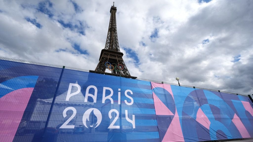 Paris prepares for an Olympics opening ceremony like no other on the River Seine