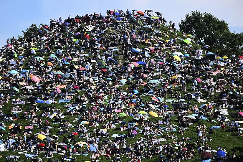 Fans Swarm Hill In Germany To Watch Taylor Swift Concert For Free