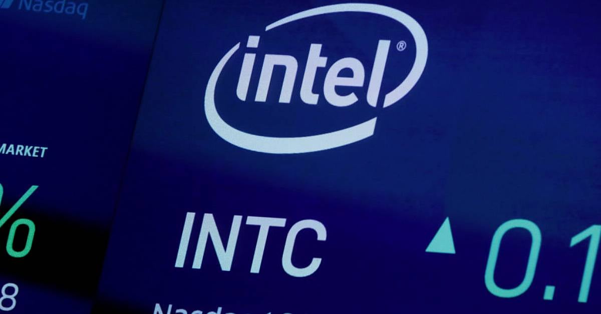 Производителят на чипове Intel казва че съкращава 15 от работната