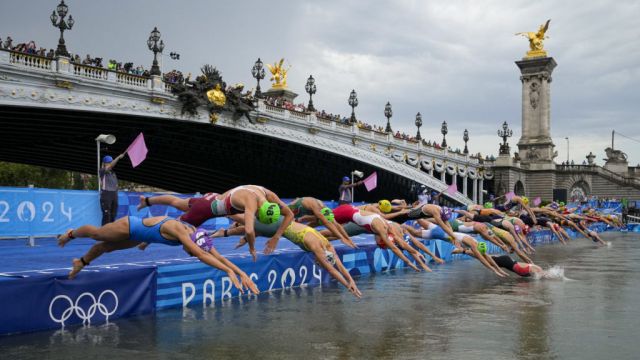 Water Quality Of Seine Under The Spotlight Again Ahead Of Mixed Relay Triathlon