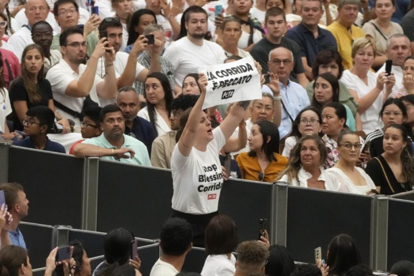 Peta Protesters At Vatican Audience Urge Pope To Denounce Bullfighting