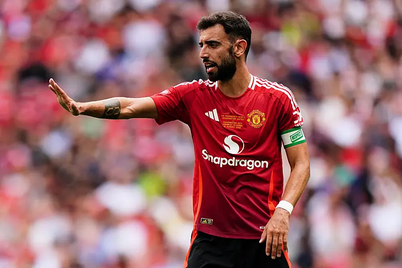 Bruno Fernandes Signs New Manchester United Deal