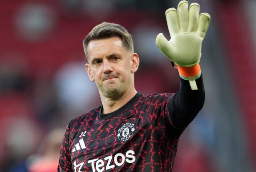 Goalkeeper Tom Heaton Reckons ‘Everything’s Looking Rosy’ At Manchester United