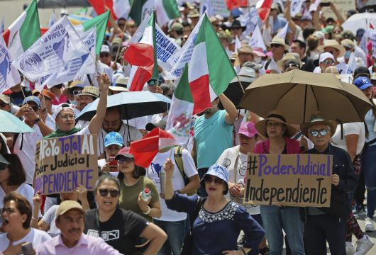 Protesters Against Judiciary Overhaul Urge Mexico Leader To ‘Respect Democracy’