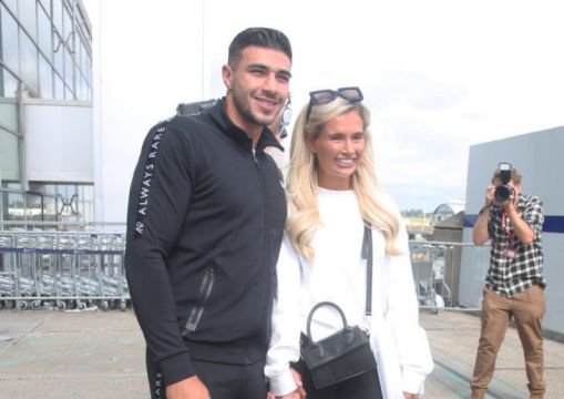 Molly-Mae Hague Thanks ‘Online Friends’ Amid Split From Tommy Fury