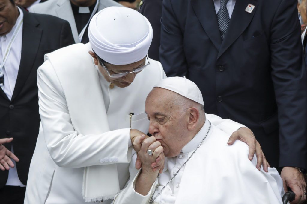 Pope and Imam of southeast Asia’s largest mosque make call to fight violence