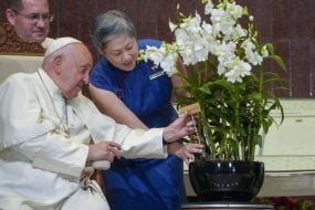 Pope Urges Singapore Not To Forget Rights Of Migrant Workers