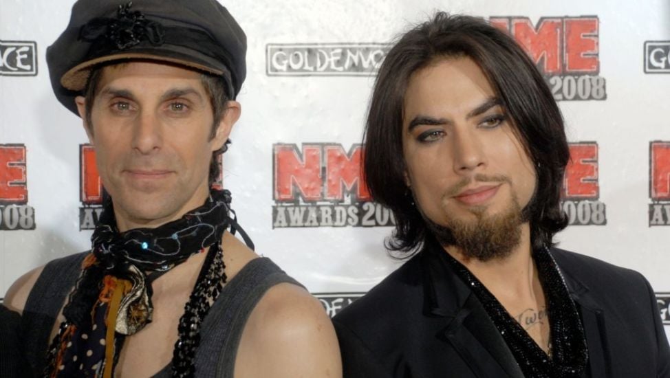 Jane’s Addiction Cancels Show After Singer Throws Punch At Guitarist