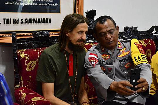 Separatist Rebels Release New Zealand Pilot After 19 Months Captive In Papua