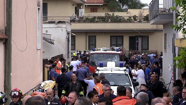 Building Collapse In Italy Kills Two Young Siblings And Their Mother