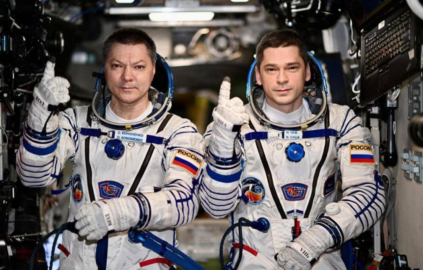 Capsule Carrying Record-Breaking Astronauts Returning To Earth