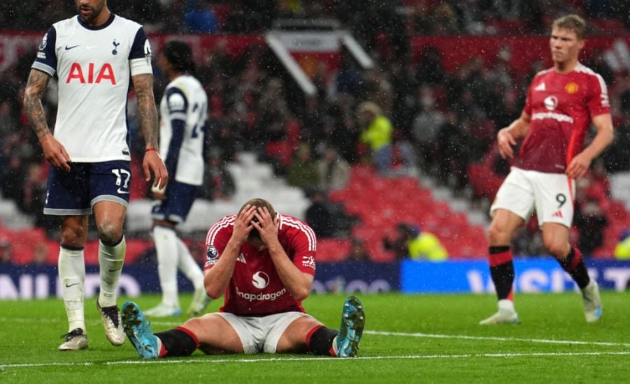 'An Absolute Disgrace': Gary Neville Fumes At Man United After Loss To Spurs